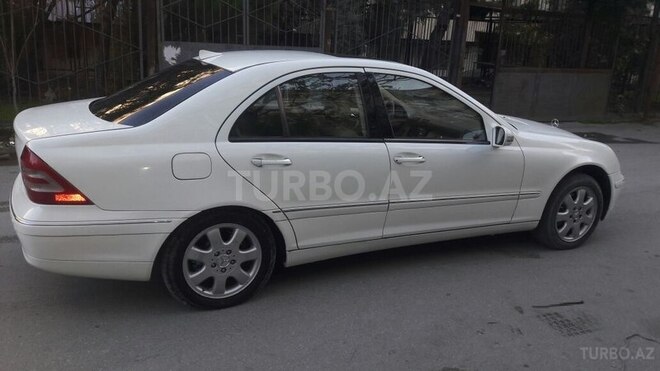Mercedes C 240 2001, 200,000 km - 2.4 l - Bakı