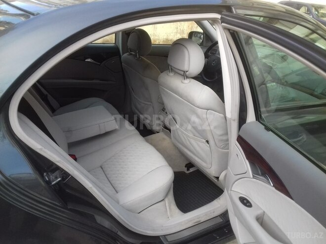 Mercedes E 240 2002, 211,000 km - 2.6 l - Bakı