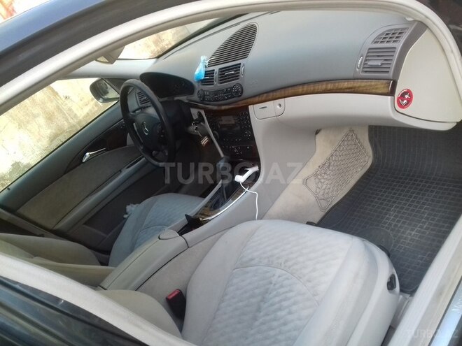 Mercedes E 240 2002, 211,000 km - 2.6 l - Bakı