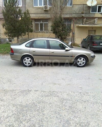 Opel Vectra 1996, 244,500 km - 2.0 л - Bakı