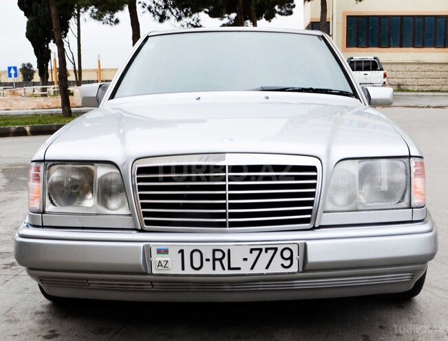 Mercedes E 220 1994, 250,000 km - 2.2 l - Bakı