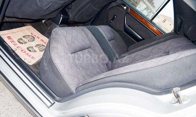 Mercedes E 220 1994, 250,000 km - 2.2 l - Bakı