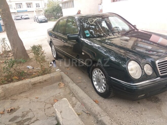 Mercedes E 230 1997, 275,000 km - 2.3 l - Bakı
