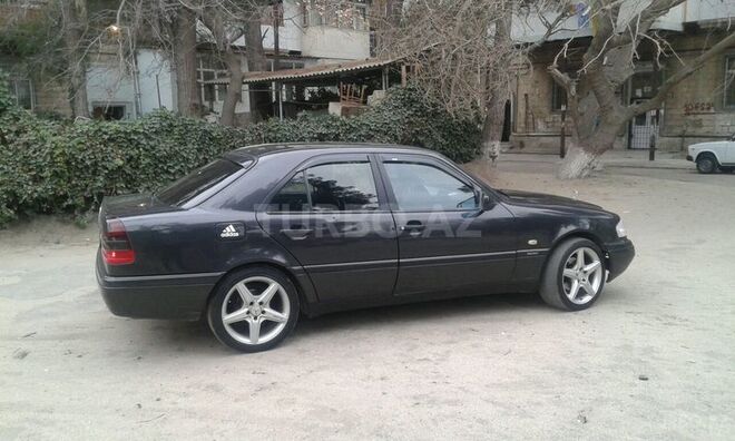 Mercedes C 180 1994, 289,000 km - 1.8 l - Sumqayıt