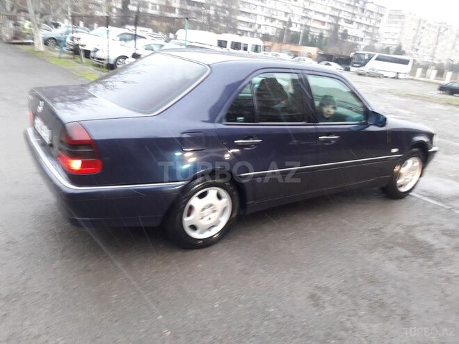 Mercedes C 200 2000, 206,000 km - 2.0 l - Bakı