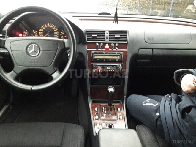 Mercedes C 200 2000, 206,000 km - 2.0 l - Bakı