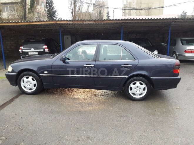 Mercedes C 200 2000, 206,000 km - 2.0 l - Bakı