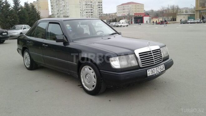 Mercedes E 230 1990, 298,000 km - 2.3 l - Sumqayıt