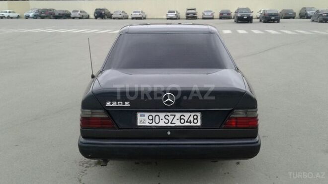 Mercedes E 230 1990, 298,000 km - 2.3 l - Sumqayıt