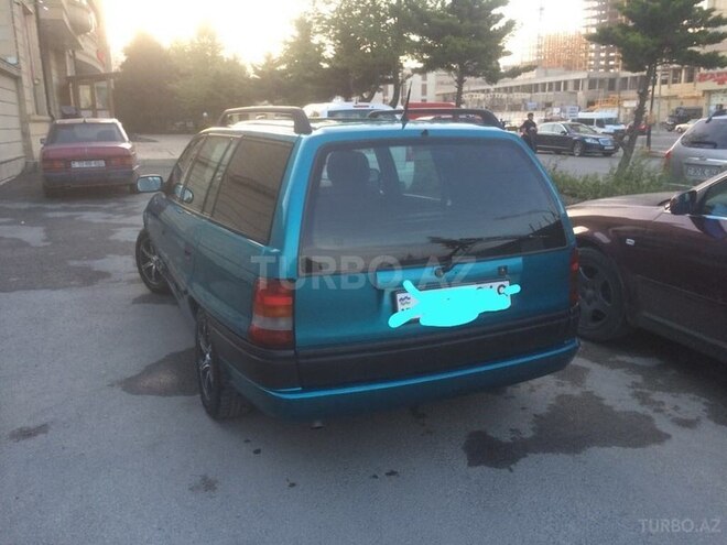Opel Astra 1994, 410,000 km - 1.6 л - Bakı