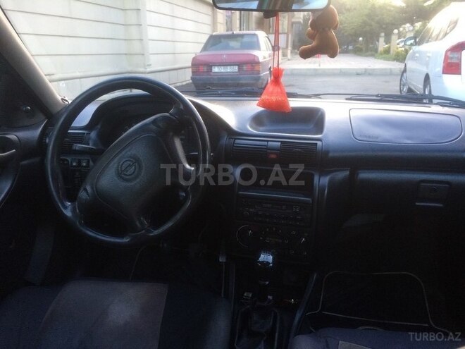 Opel Astra 1994, 410,000 km - 1.6 л - Bakı
