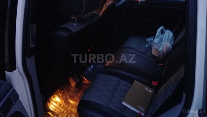 Volkswagen Touareg 2007, 175,000 km - 3.6 l - Bakı