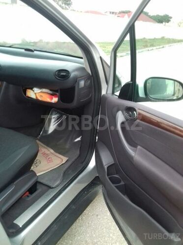 Mercedes A 160 2001, 137,869 km - 1.6 l - Bakı