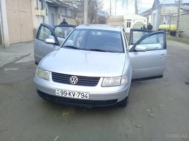 Volkswagen Passat 2000, 250,000 km - 1.8 l - Gəncə