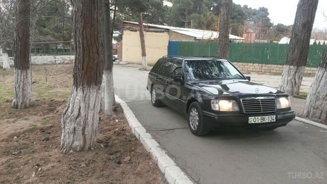 Mercedes E 220 1993, 340,000 km - 2.2 l - Xırdalan