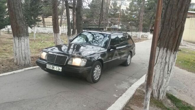 Mercedes E 220 1993, 340,000 km - 2.2 l - Xırdalan