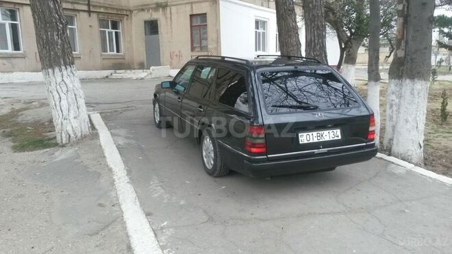 Mercedes E 220 1993, 340,000 km - 2.2 l - Xırdalan