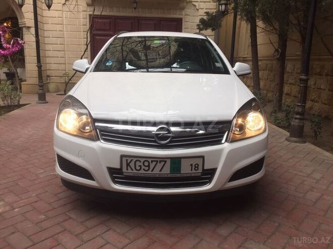 Opel Astra 2010, 163,000 km - 1.6 л - Bakı