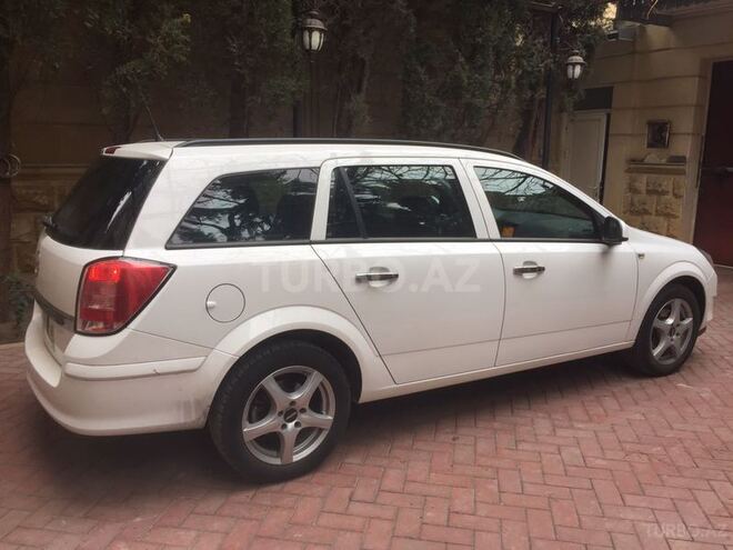 Opel Astra 2010, 163,000 km - 1.6 л - Bakı