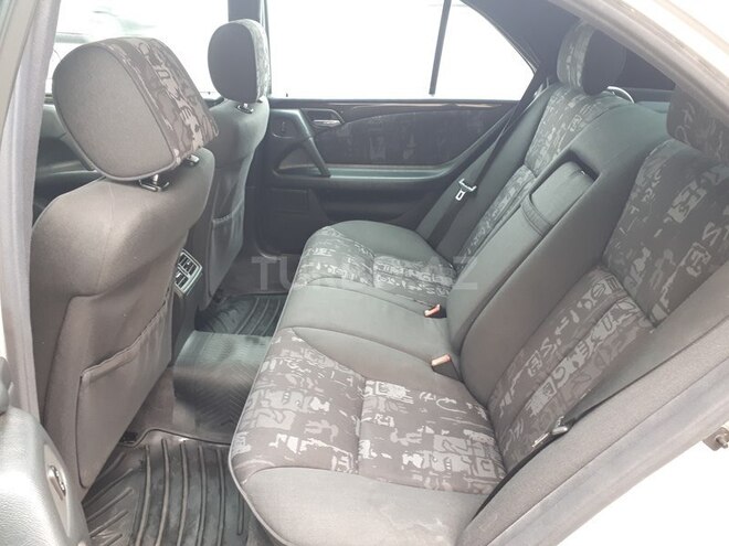 Mercedes E 230 1997, 396,000 km - 2.3 l - Bakı