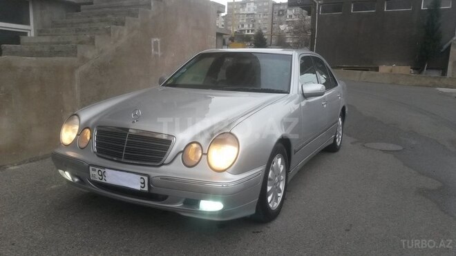 Mercedes E 220 2000, 265,000 km - 2.2 l - Bakı
