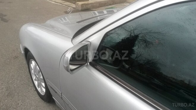 Mercedes E 220 2000, 265,000 km - 2.2 l - Bakı