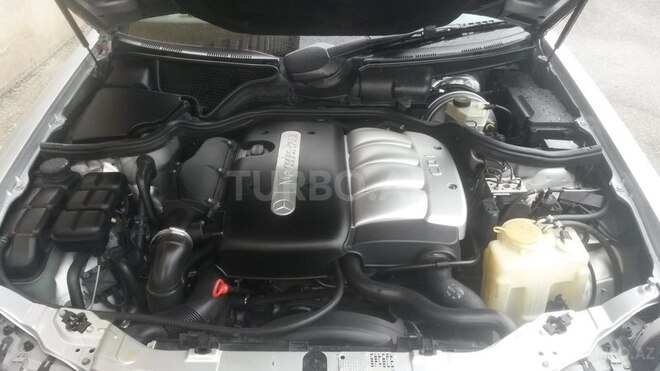 Mercedes E 220 2000, 265,000 km - 2.2 l - Bakı
