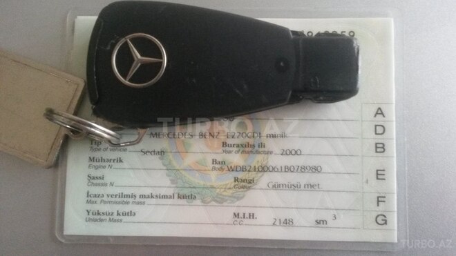 Mercedes E 220 2000, 265,000 km - 2.2 l - Bakı