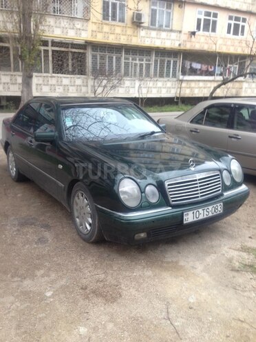 Mercedes E 240 1998, 320,000 km - 2.4 l - Bakı