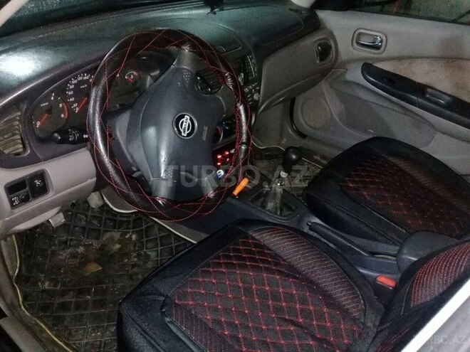 Nissan Almera 2001, 340,000 km - 2.2 l - Bakı
