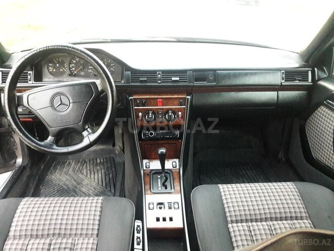 Mercedes E 300 1993, 355,000 km - 0.3 l - Bakı