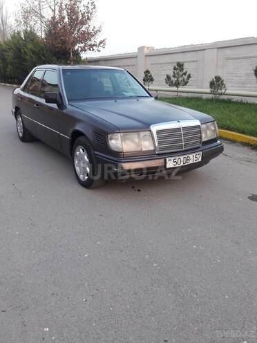 Mercedes E 300 1993, 355,000 km - 0.3 l - Bakı