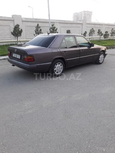Mercedes E 300 1993, 355,000 km - 0.3 l - Bakı