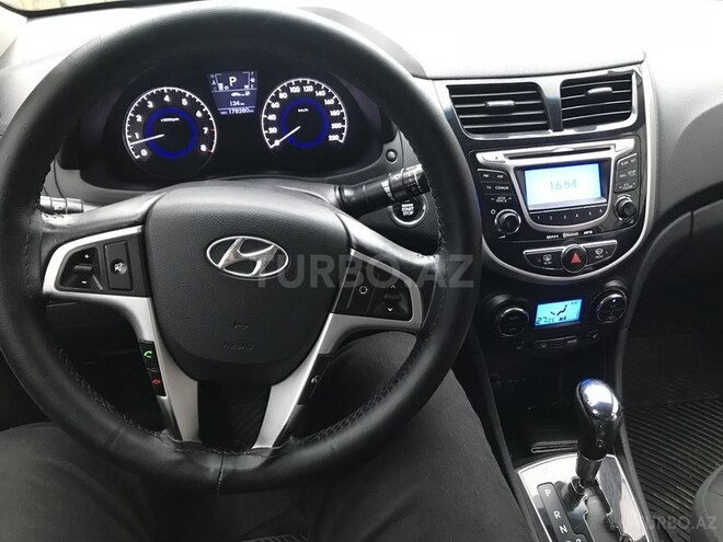 Hyundai Accent 2011, 178,000 km - 1.6 l - Bakı
