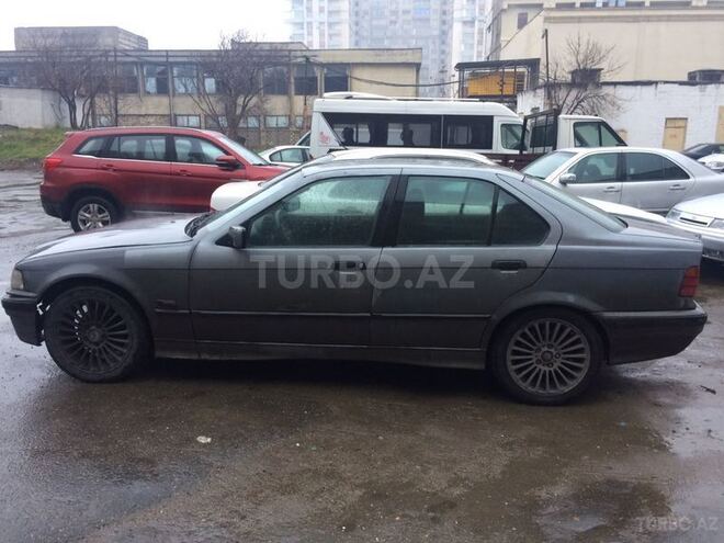 BMW 318 1992, 369,335 km - 1.8 l - Bakı