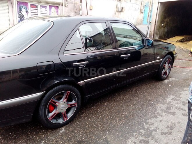 Mercedes C 180 1999, 215,000 km - 1.8 l - Bakı