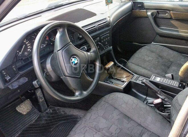 BMW 525 1994, 320,000 km - 2.5 l - Göyçay