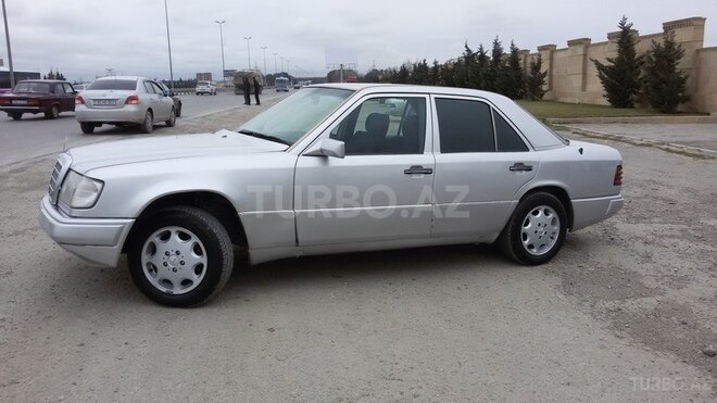 Mercedes E 200 1991, 321,421 km - 2.0 l - Bakı