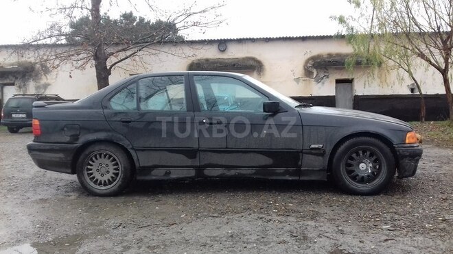 BMW 318 1994, 394,750 km - 1.8 l - Mingəçevir