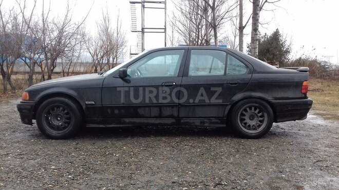 BMW 318 1994, 394,750 km - 1.8 l - Mingəçevir