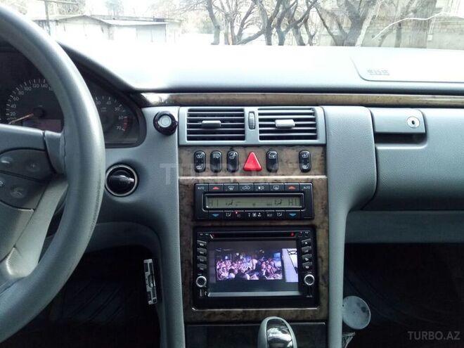 Mercedes E 320 2001, 233,000 km - 3.2 л - Bakı