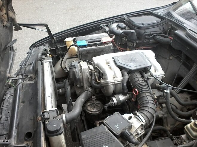 BMW 518 1993, 211,458 km - 1.8 l - Bakı