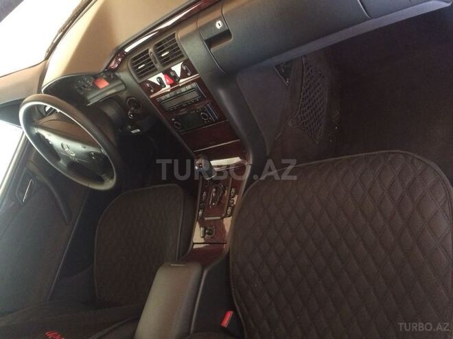 Mercedes E 270 2001, 384,000 km - 2.7 l - Bakı