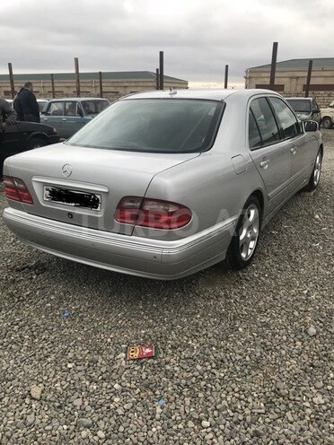 Mercedes E 260 2000, 129,916 km - 2.4 l - Gəncə