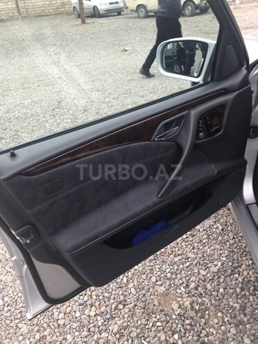 Mercedes E 260 2000, 129,916 km - 2.4 l - Gəncə