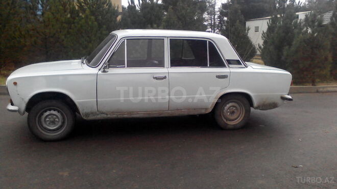 LADA (VAZ) 21011 1985, 322,000 km - 1.3 l - Naftalan