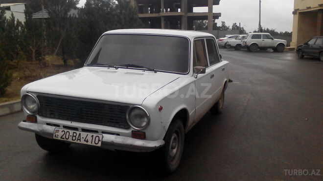 LADA (VAZ) 21011 1985, 322,000 km - 1.3 l - Naftalan