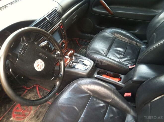 Volkswagen Passat 2003, 280,000 km - 1.8 l - Bakı