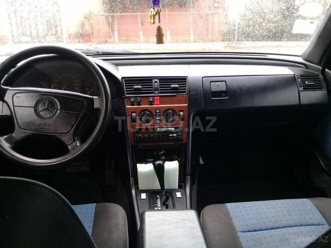 Mercedes C 180 1993, 369,785 km - 1.8 l - Bakı