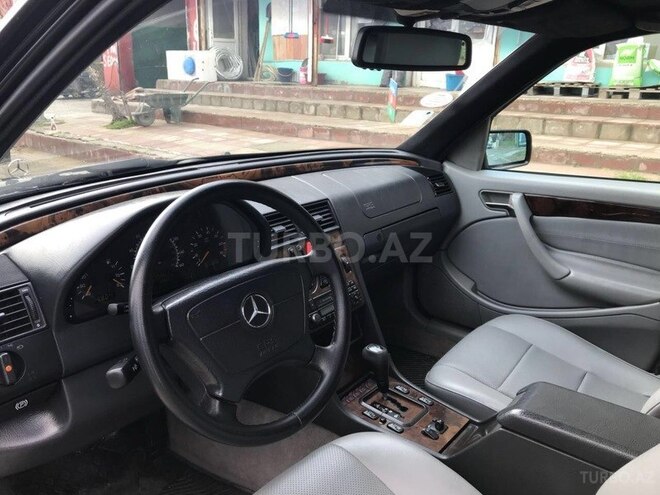 Mercedes C 230 2000, 230,000 km - 2.3 л - Bakı